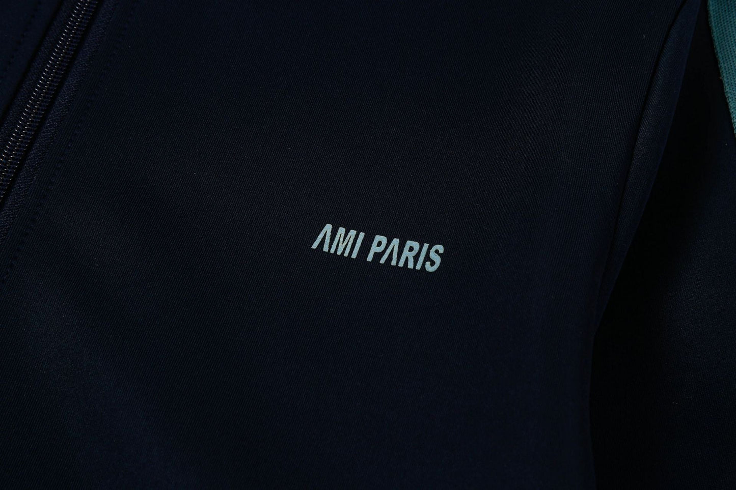 AMI PARIS Men's and women's sportswear